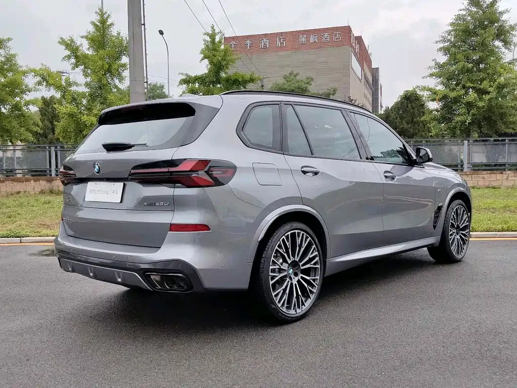 BMW X5 2025 xDrive 40Li M Sport