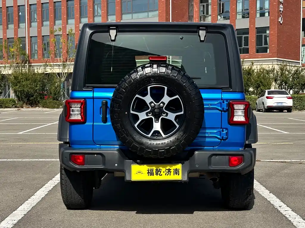 Jeep Wrangler — миниатюра 8