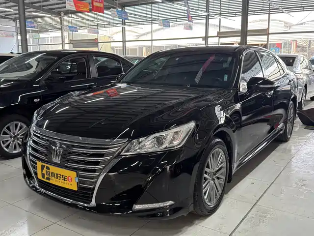 TOYOTA CROWN 2017