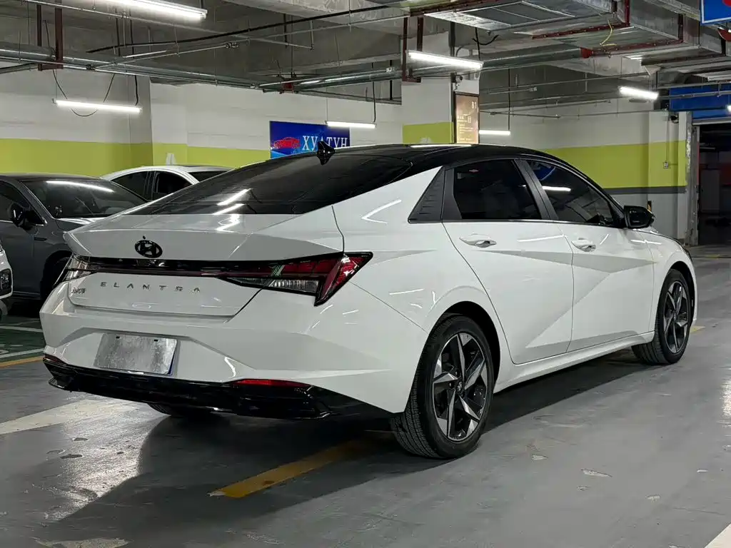 Hyundai Elantra — миниатюра 5