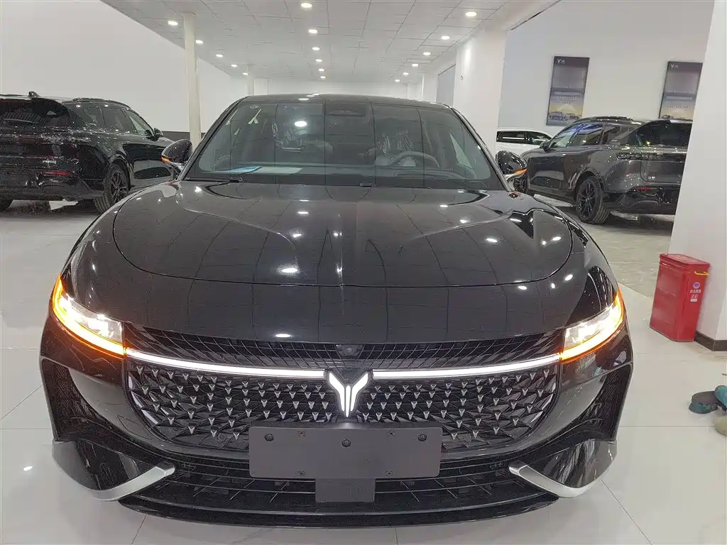 LANTU AUTOMOBILE LANTU CHASING LIGHT