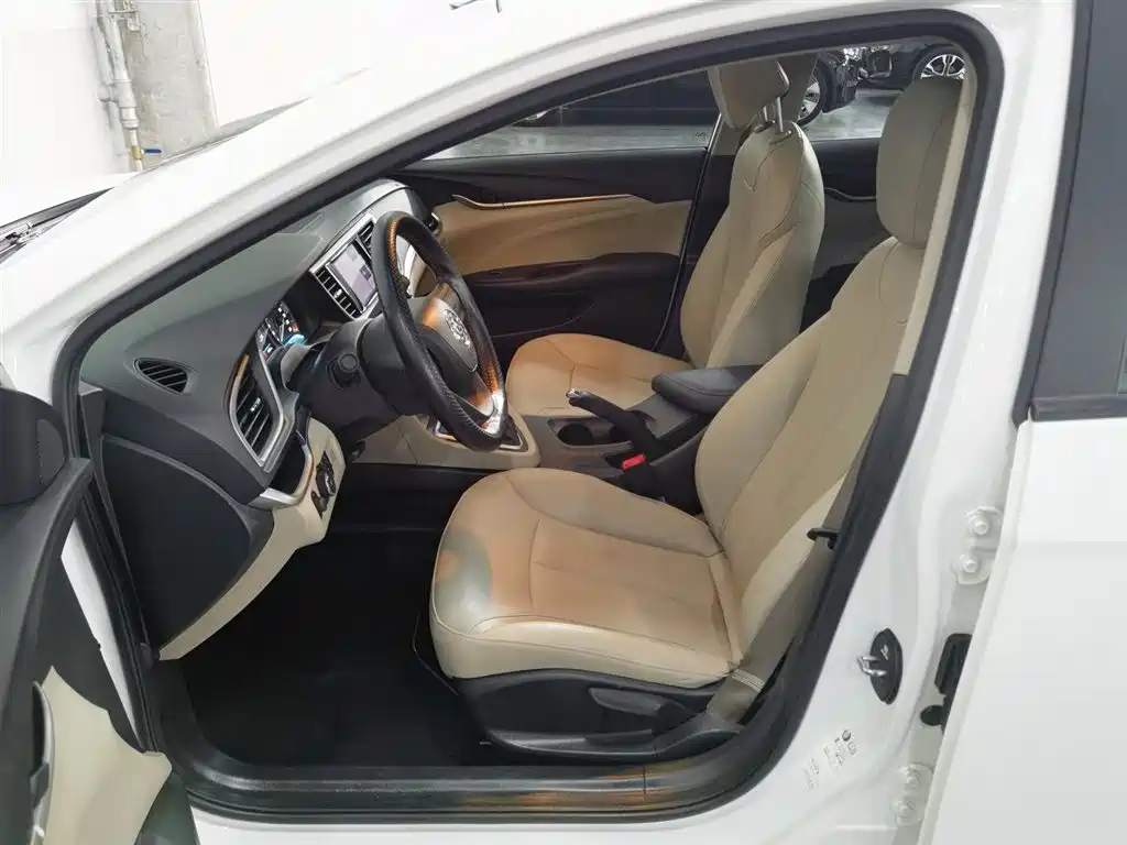 Buick Excelle — фотографии объявления, Фото 10