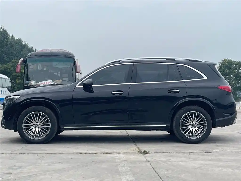 Mercedes-Benz GLC 2024 GLC 300 L 4MATIC 5 мест