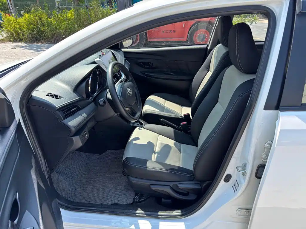 Toyota Vios FS — миниатюра 3