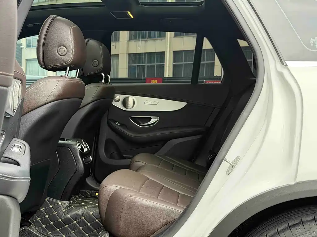 Mercedes-Benz GLC 2021 GLC 260 L 4MATIC