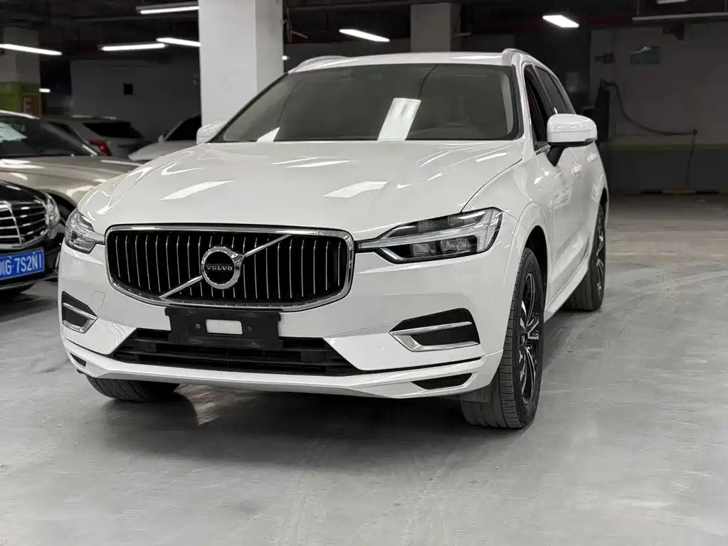 Volvo XC60 2019 T5 4WD Smart Vision Edition China VI