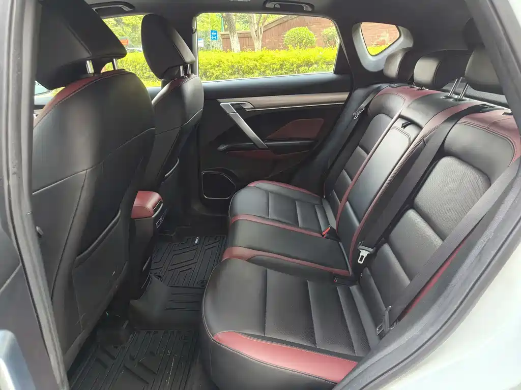 Geely Binyue 2019 Sport 260T DCT Battle VI