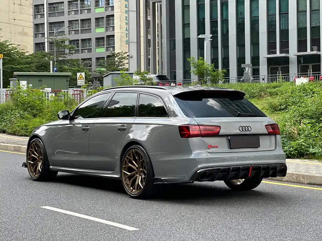 Audi RS 6 2016 RS 6 4.0T Avant