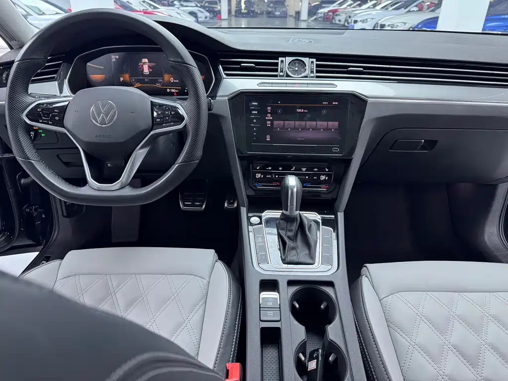 Volkswagen Magotan 2023 200 330TSI DSG Lead