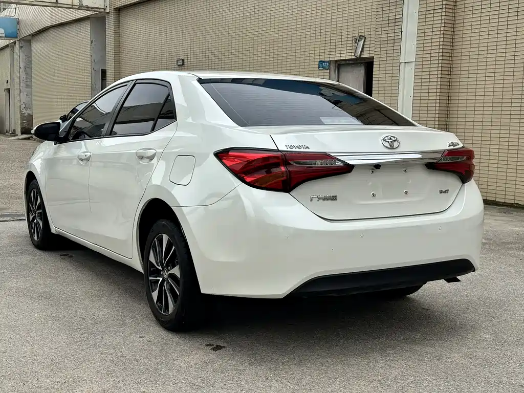 Toyota Corolla Levin 2018 185T CVT Luxury VI