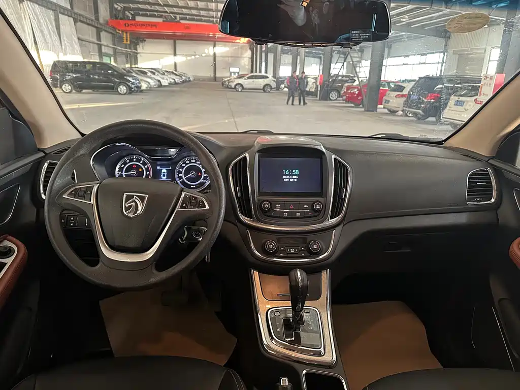 Baojun 560 2017 1.8L iAMT Comfort