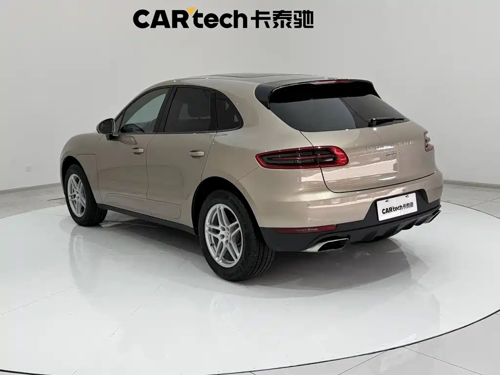 Porsche Macan — миниатюра 7