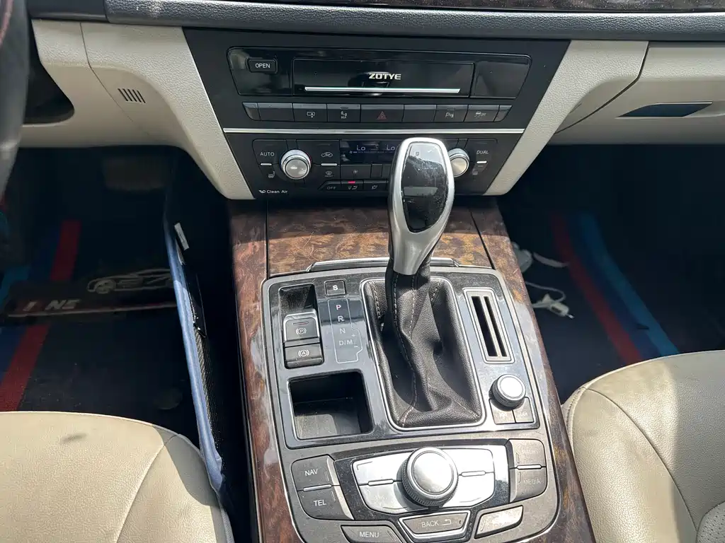 Zotye Zotye Z700 — миниатюра 10