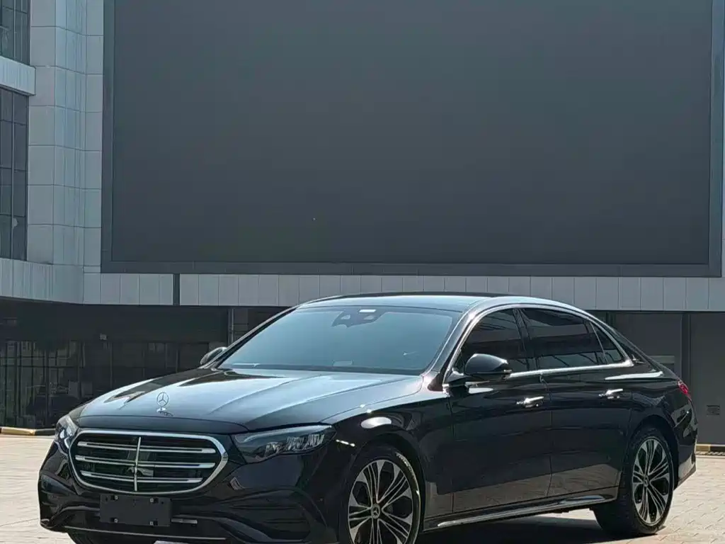 Mercedes-Benz E-Class 2024