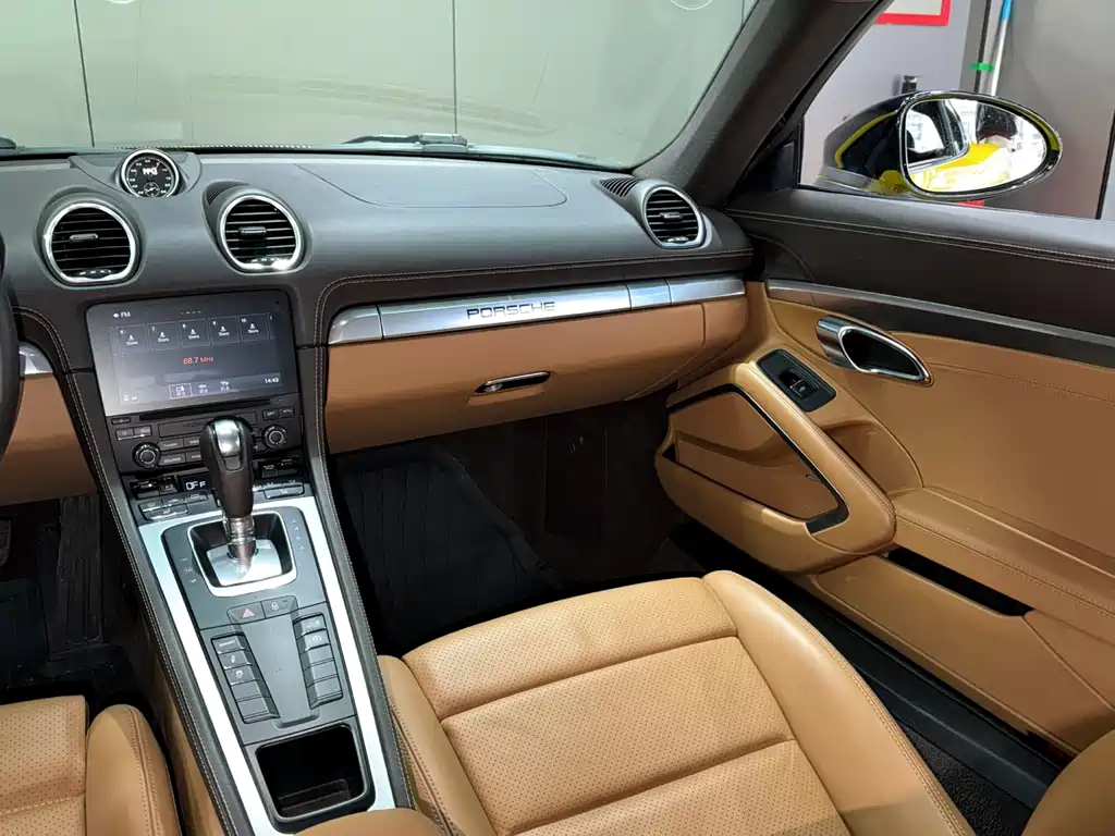 Porsche 718 2018 Cayman 2.0T