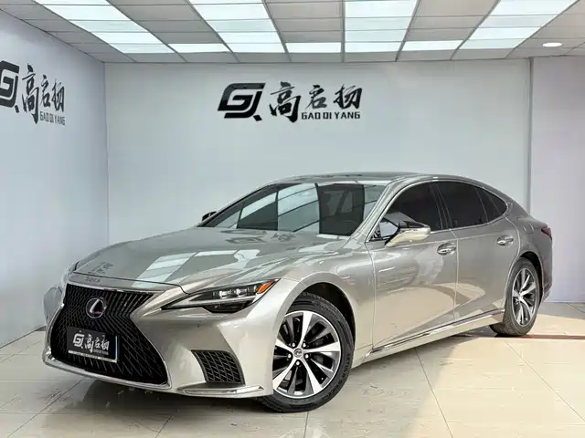 LEXUS LS 2022