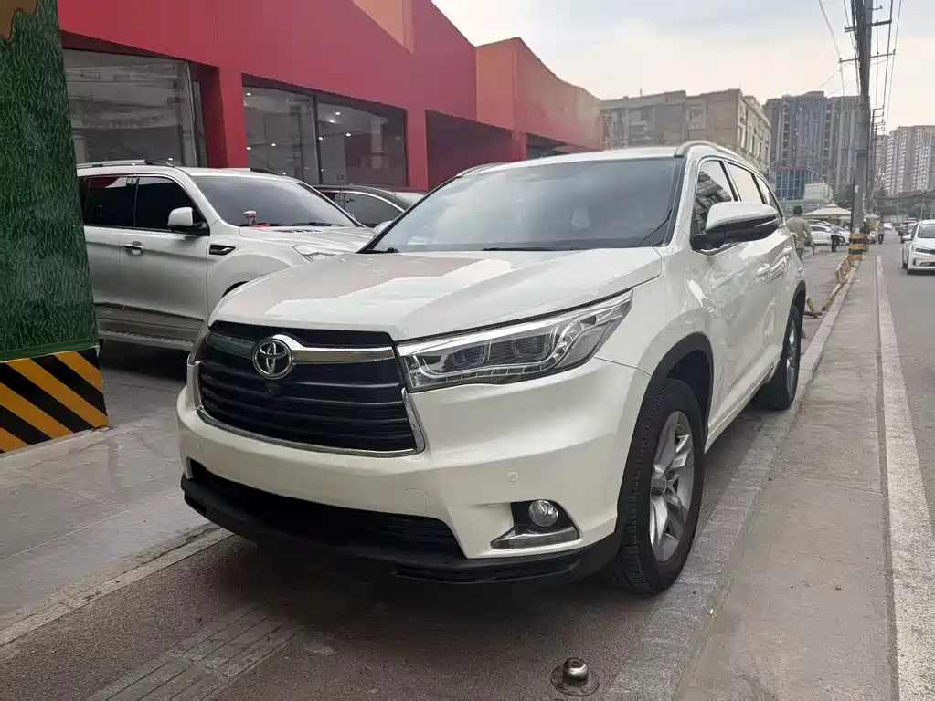 Toyota Highlander 2016