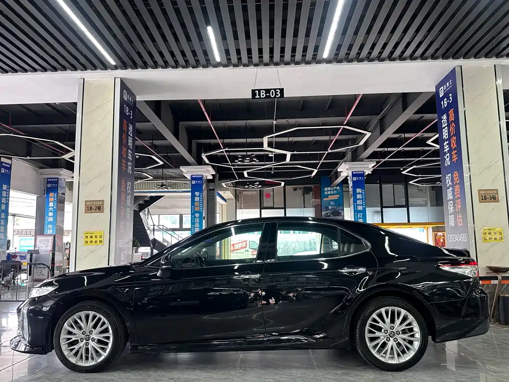 Toyota Camry 2019 2.5G Luxury V