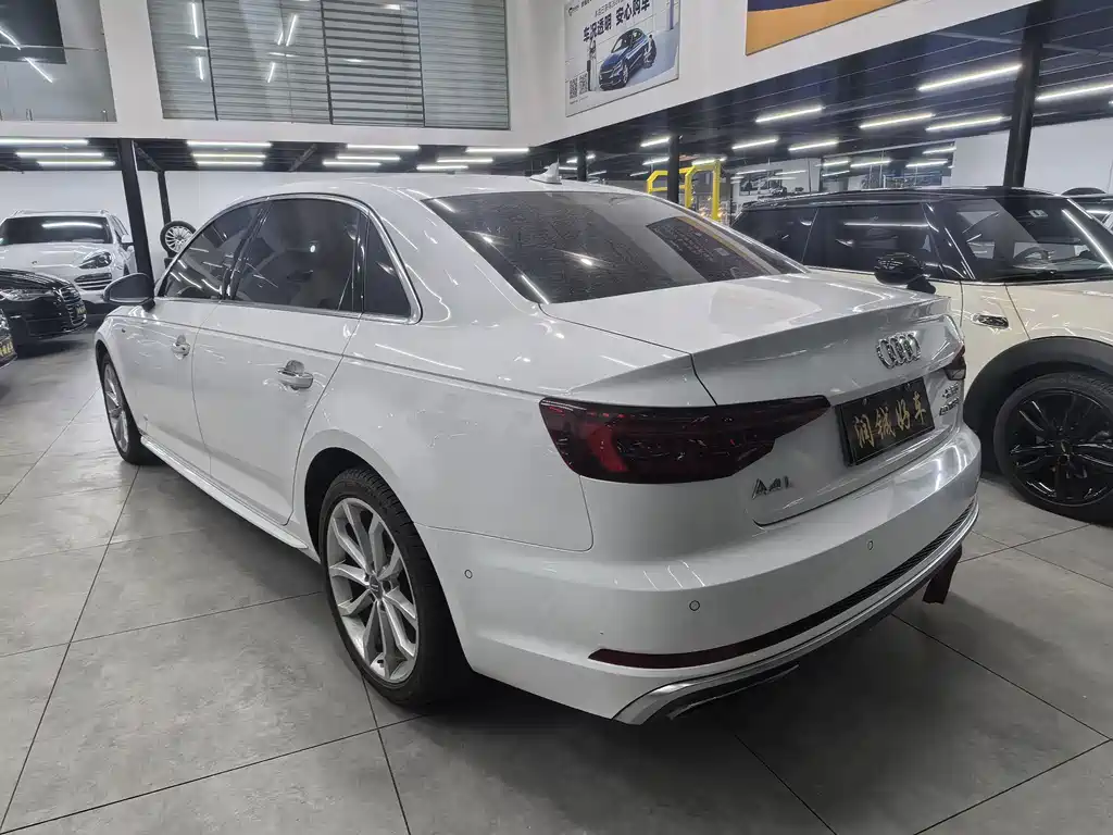 AUDI A4L