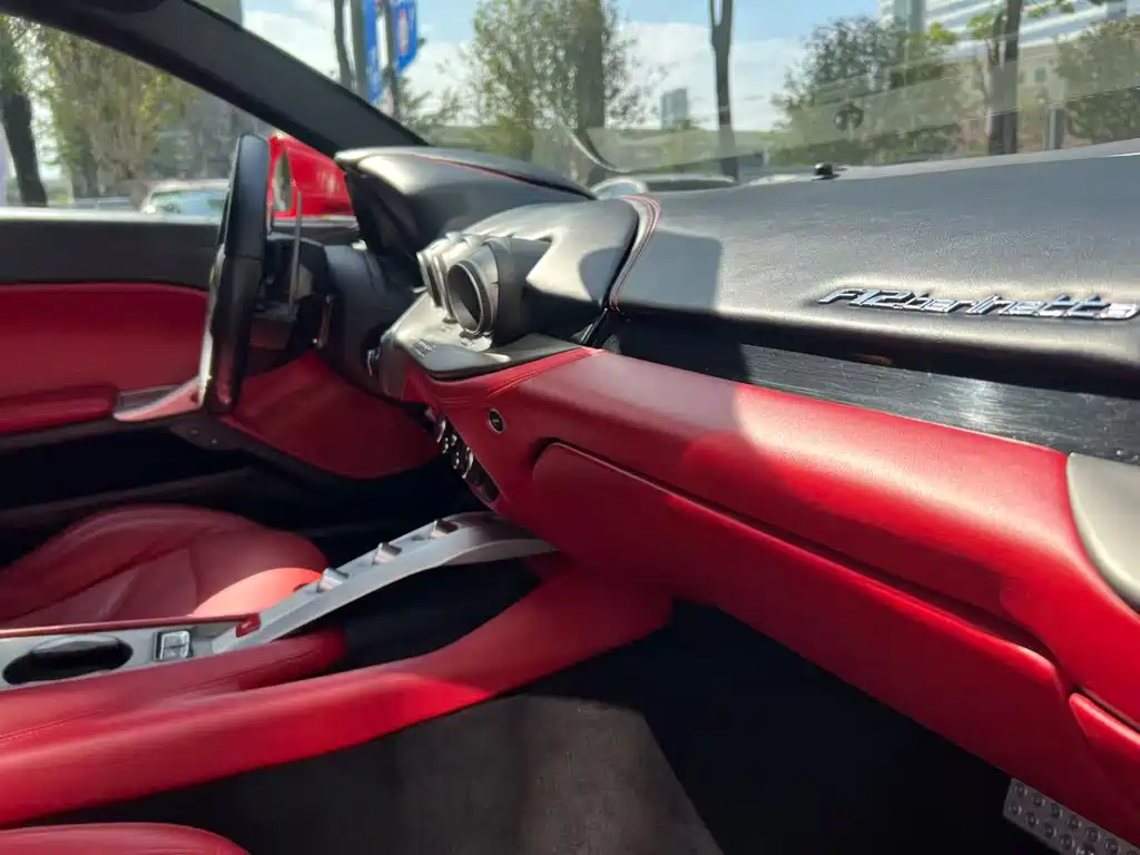 Ferrari F12berlinetta — миниатюра 20