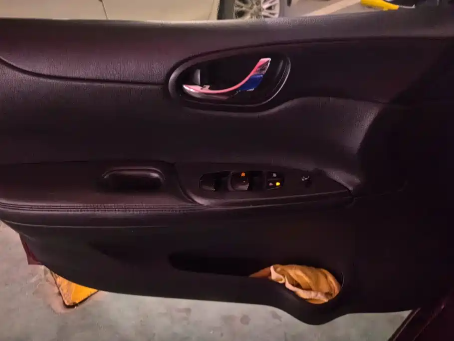 Nissan Tiida 2011 1.6L CVT Comfort