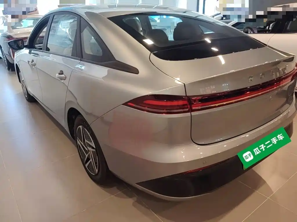 Roewe D6 2025 450km
