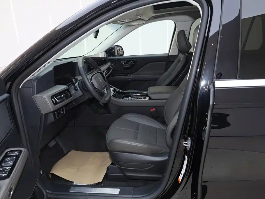 Lincoln Aviator — миниатюра 9