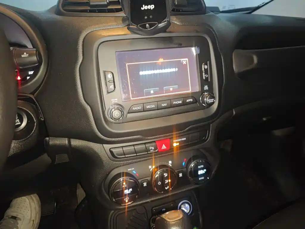 Jeep Renegade — миниатюра 14