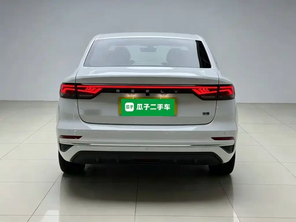 Geely Emgrand — миниатюра 6