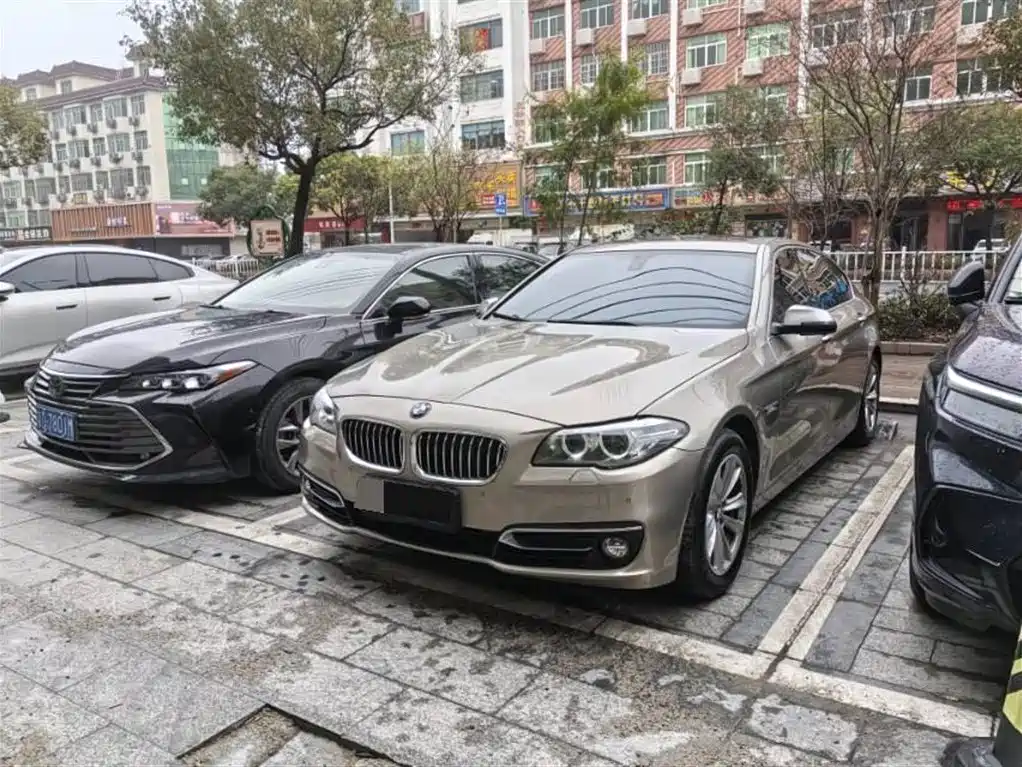 BMW 5 Series 2011