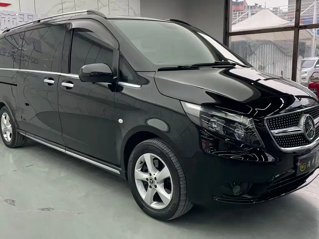 Mercedes-Benz Vito 2018 2.0T Elite 7 мест V