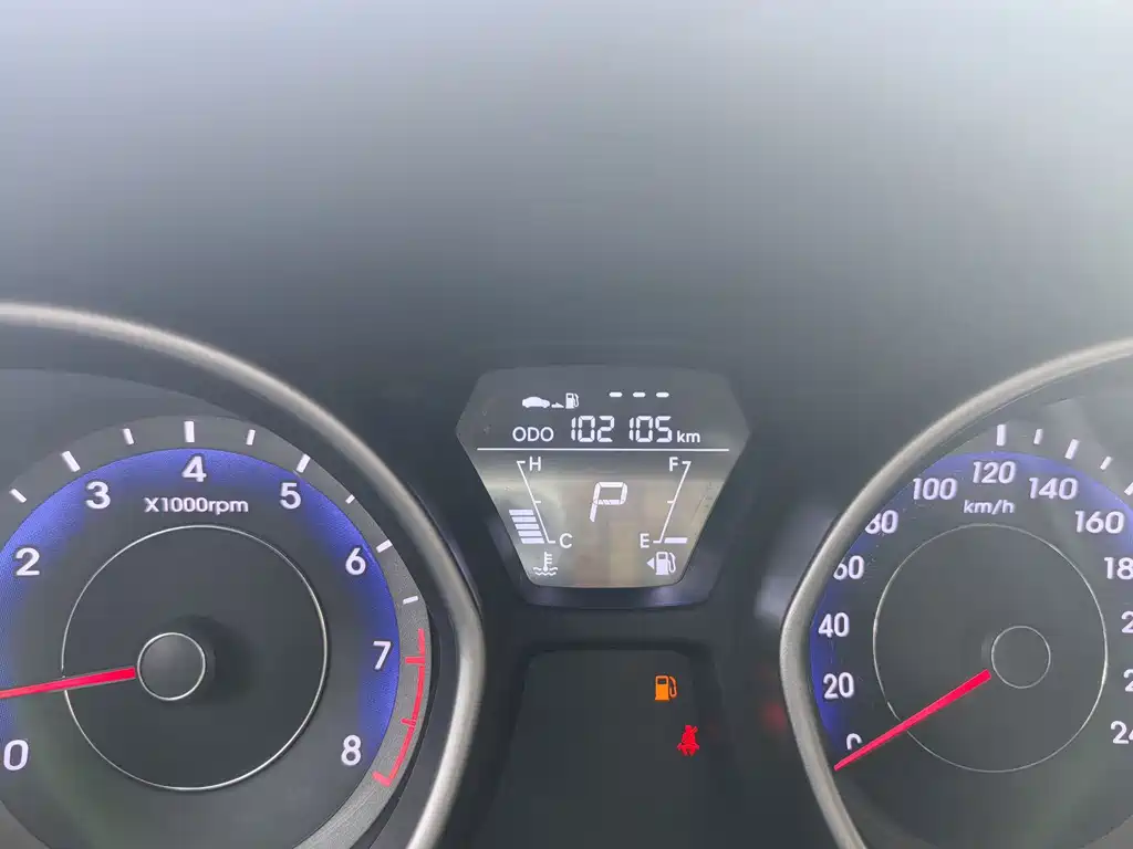 Hyundai Elantra Langdong — миниатюра 10