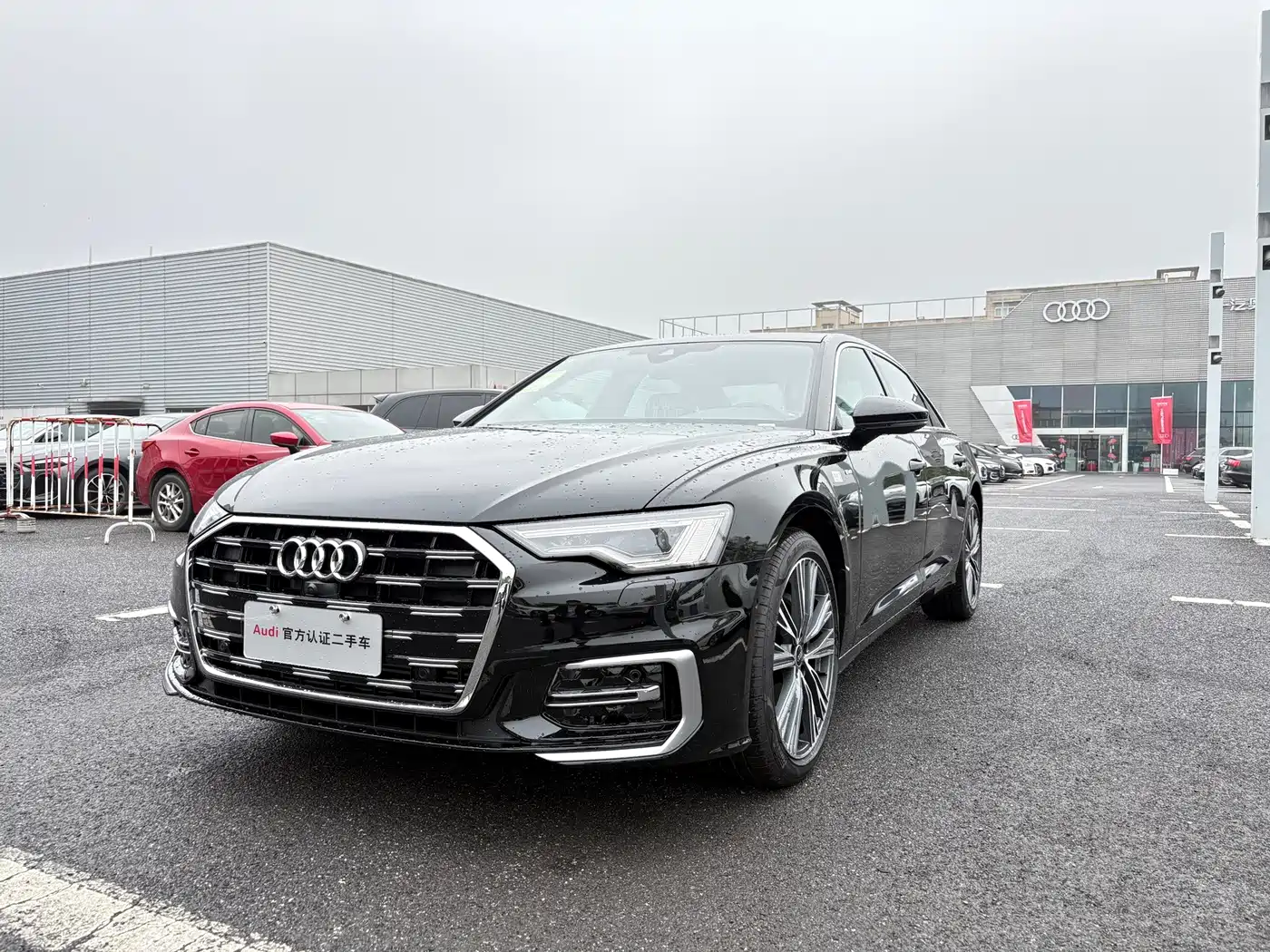 奥迪A6L 2025款 45 TFSI 臻选动感型 2026