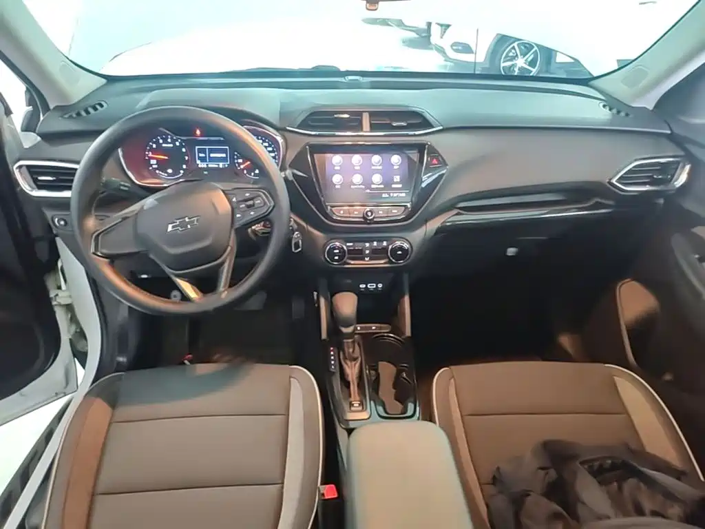 Chevrolet Tracker — миниатюра 10