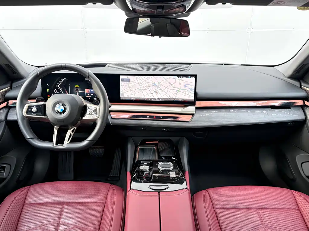 BMW 5 Series — миниатюра 21