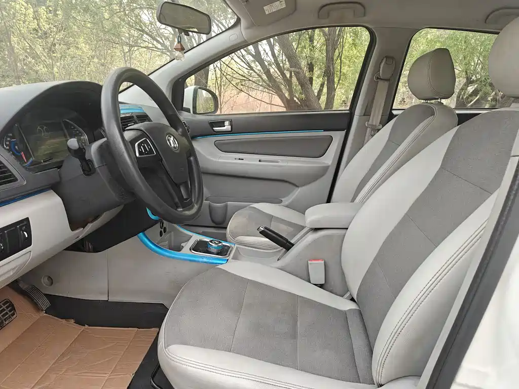 BAIC New Energy EV — миниатюра 4