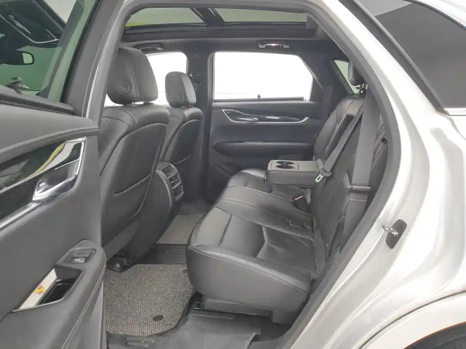 Cadillac XT5 — миниатюра 11