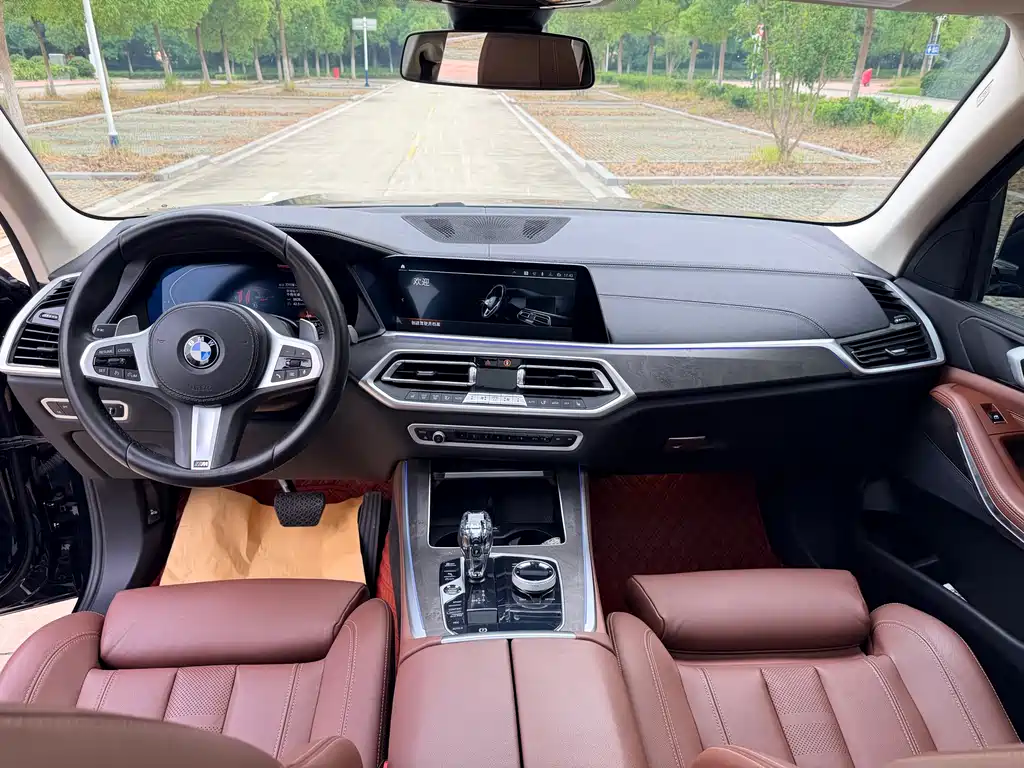 BMW X5 2022 xDrive 30Li M Sport