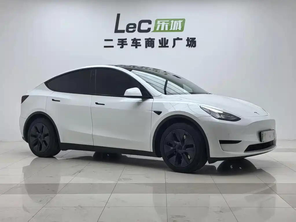 Tesla Model Y — фотографии объявления, Фото 4