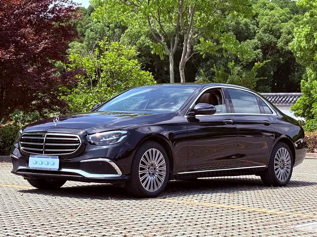 Mercedes-Benz E-Class 2024