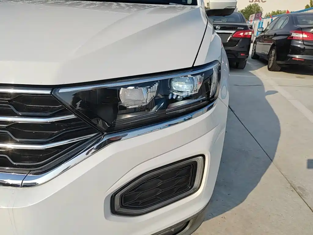 Volkswagen T-Roc — миниатюра 24