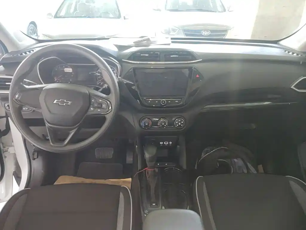 Chevrolet Tracker — миниатюра 10