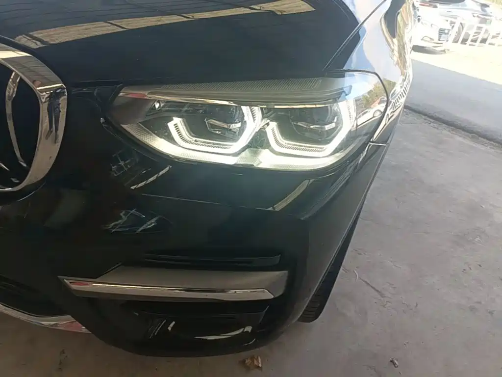 BMW X3 — миниатюра 24