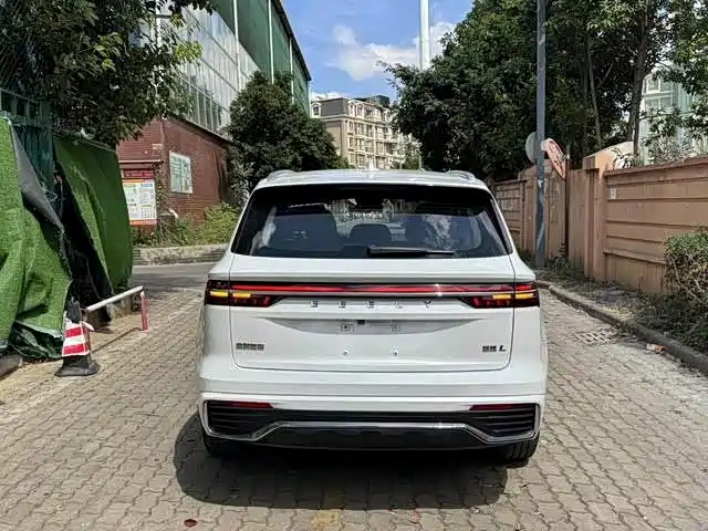 Geely Xingyue L — миниатюра 14