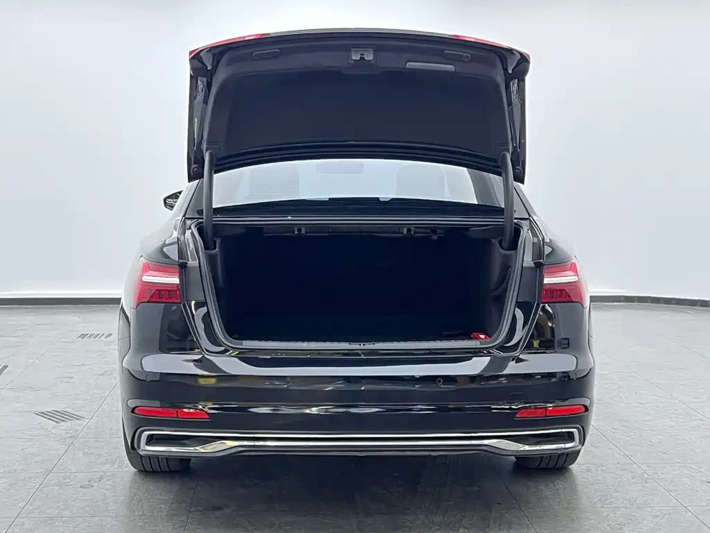 Audi A6L — миниатюра 10