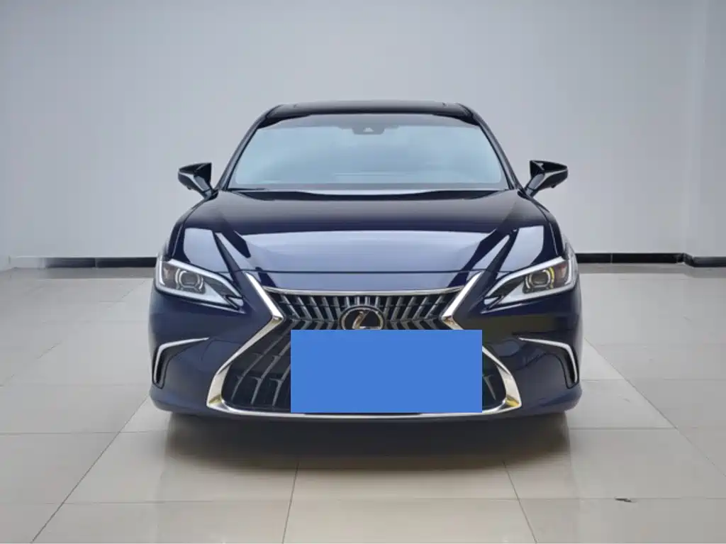 Lexus ES 2023