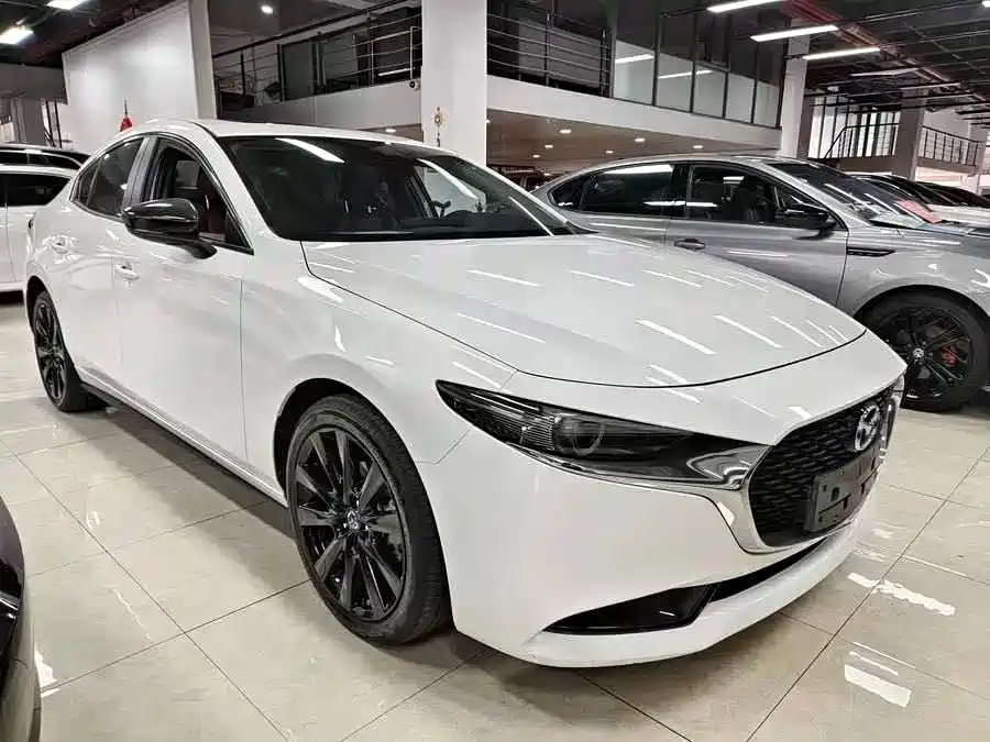 Купить Mazda 3 Axela