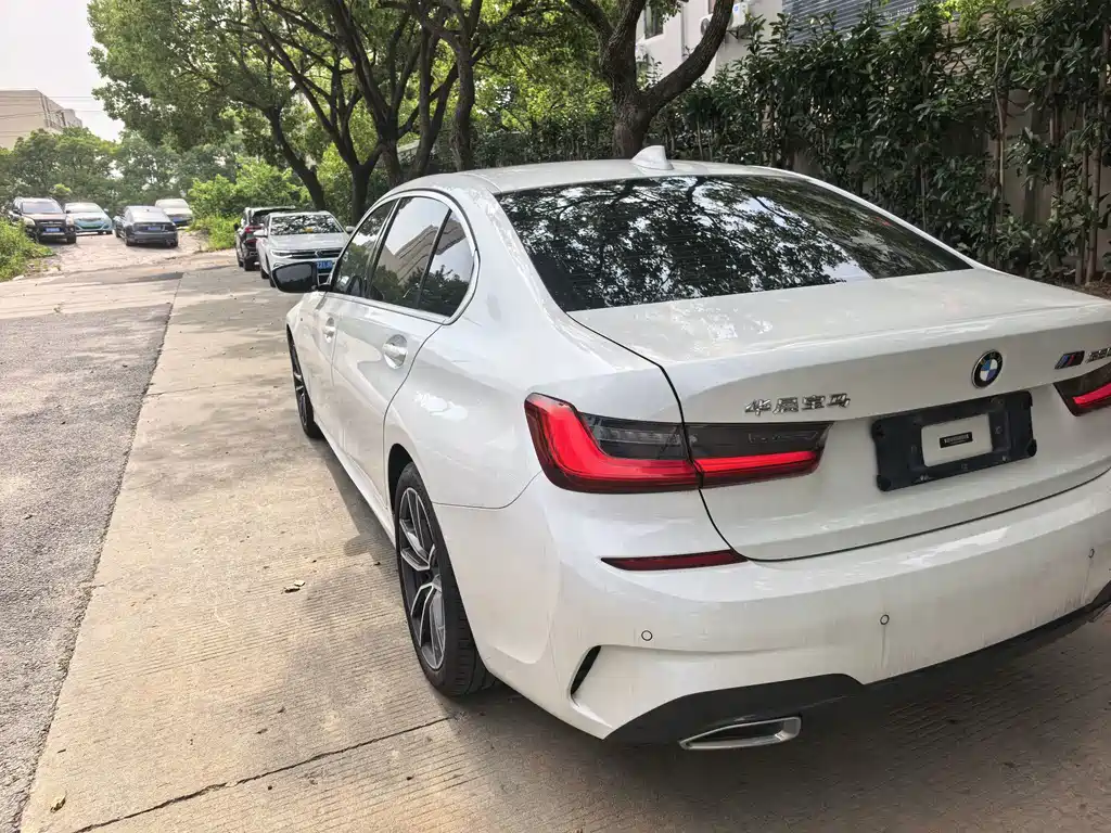 BMW 3 Series — миниатюра 8