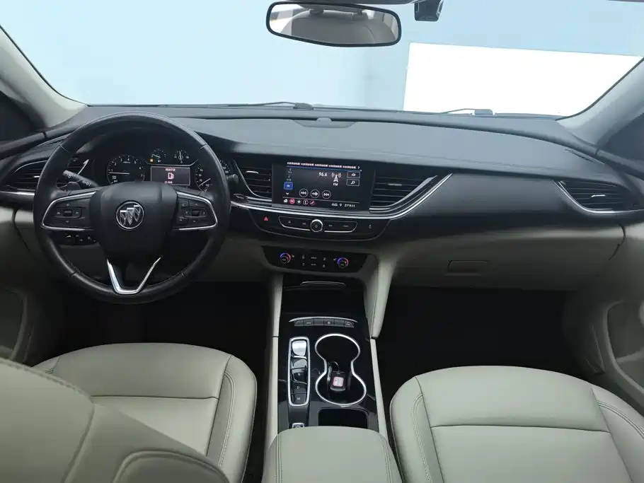 Buick Regal — миниатюра 12