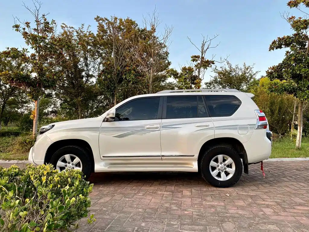 Toyota Prado (Import) — миниатюра 4